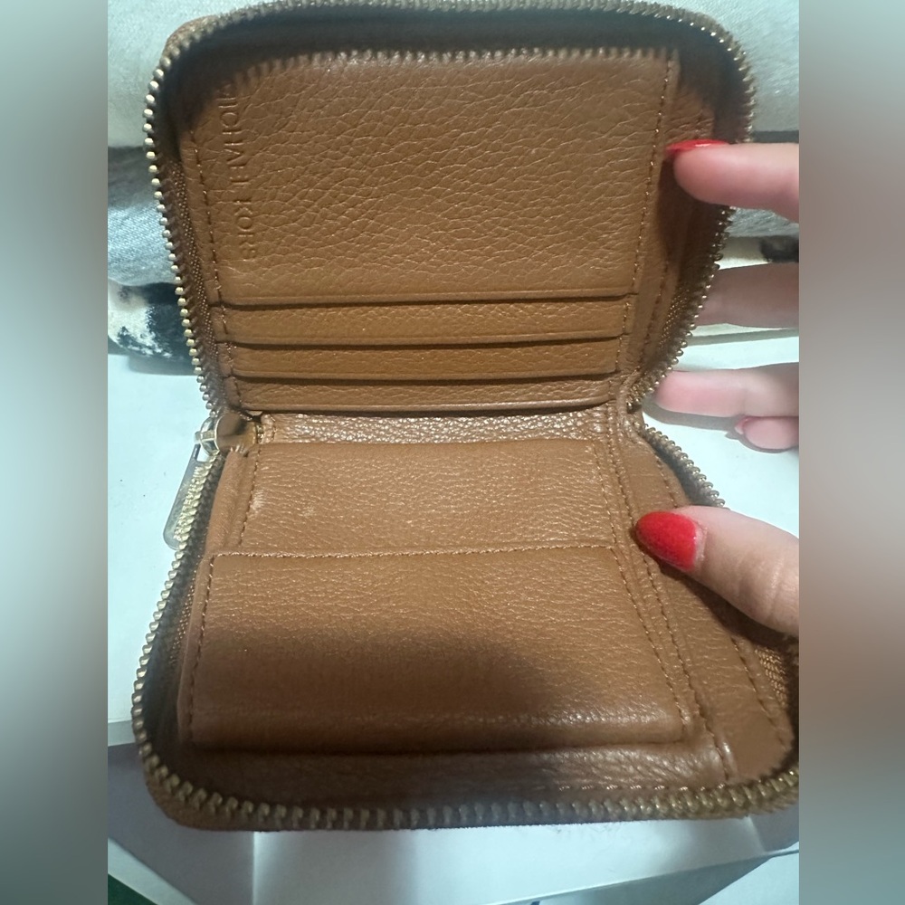 Wallet - image 1